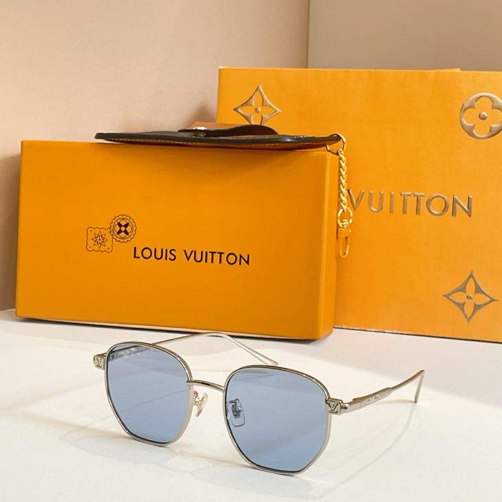 Picture of Louis Vuitton Sunglasses _SKUfw76276509fw